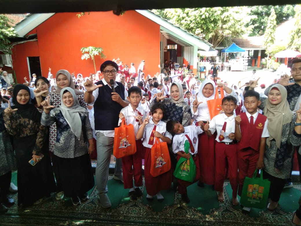 Wisata LiterAsyik Ke SDN Duren Sawit 02 Pagi